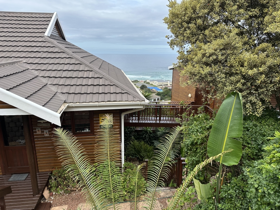 6 Bedroom Property for Sale in Outeniqua Strand Western Cape